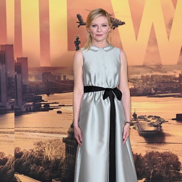 Kirsten Dunst, Ayşe-Ece Ege Tasarımı Giyindi