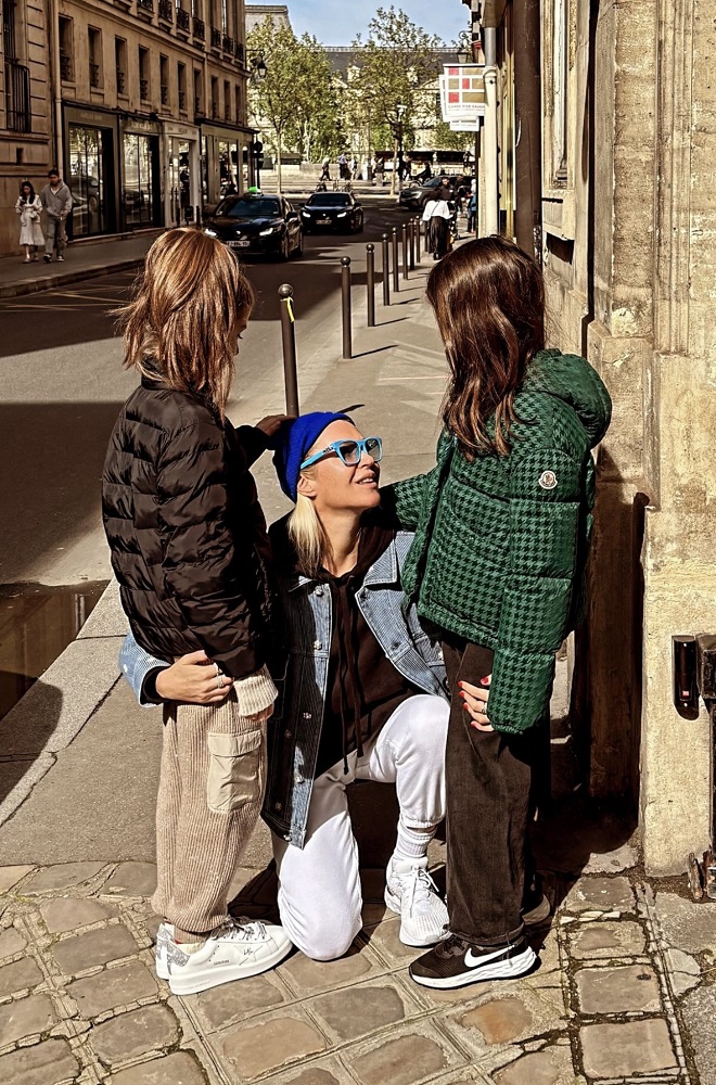 Derin Mermerci, Lal, Mila Aydın