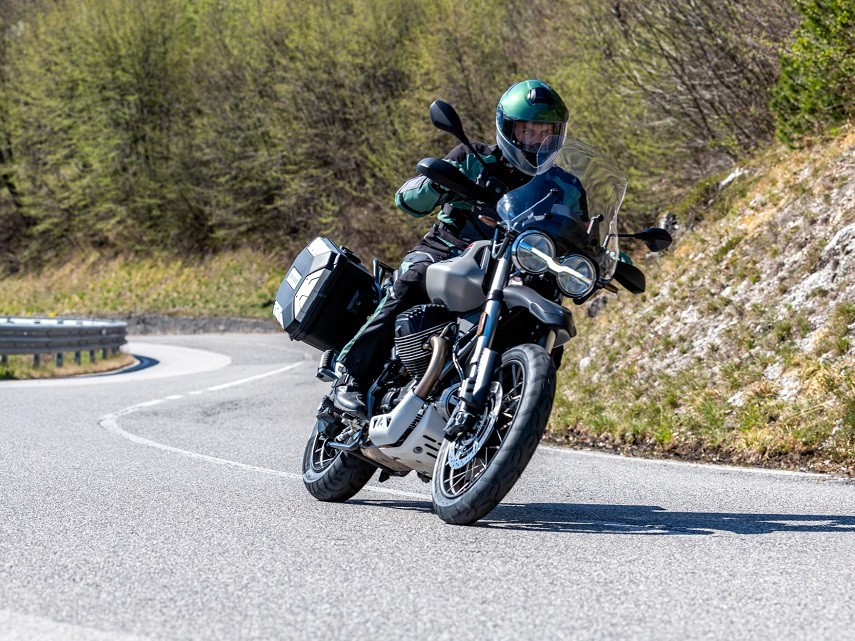 Moto Guzzi’nin Konforlu Macera Motosikleti Stelvio Türkiye’de!