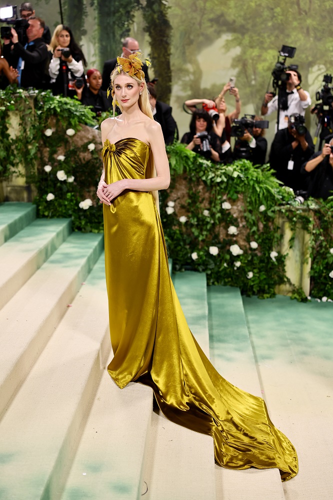 Elizabeth Debicki/ Dior