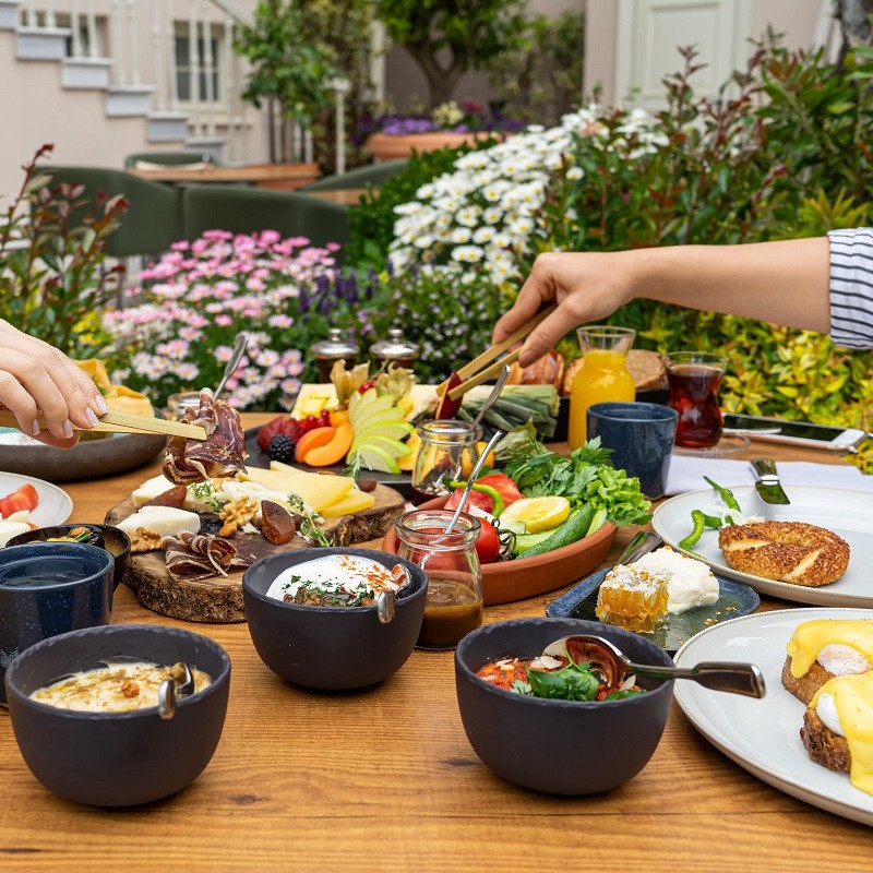 Anneler Gününü Özel Brunchla Kutluyor