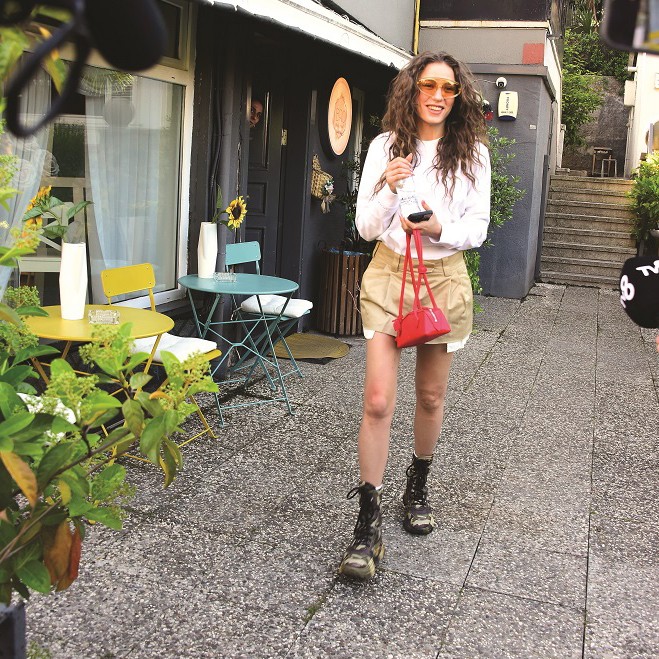 Şamdan Plus Objektifinden Caddelerde Ünlü İsimler