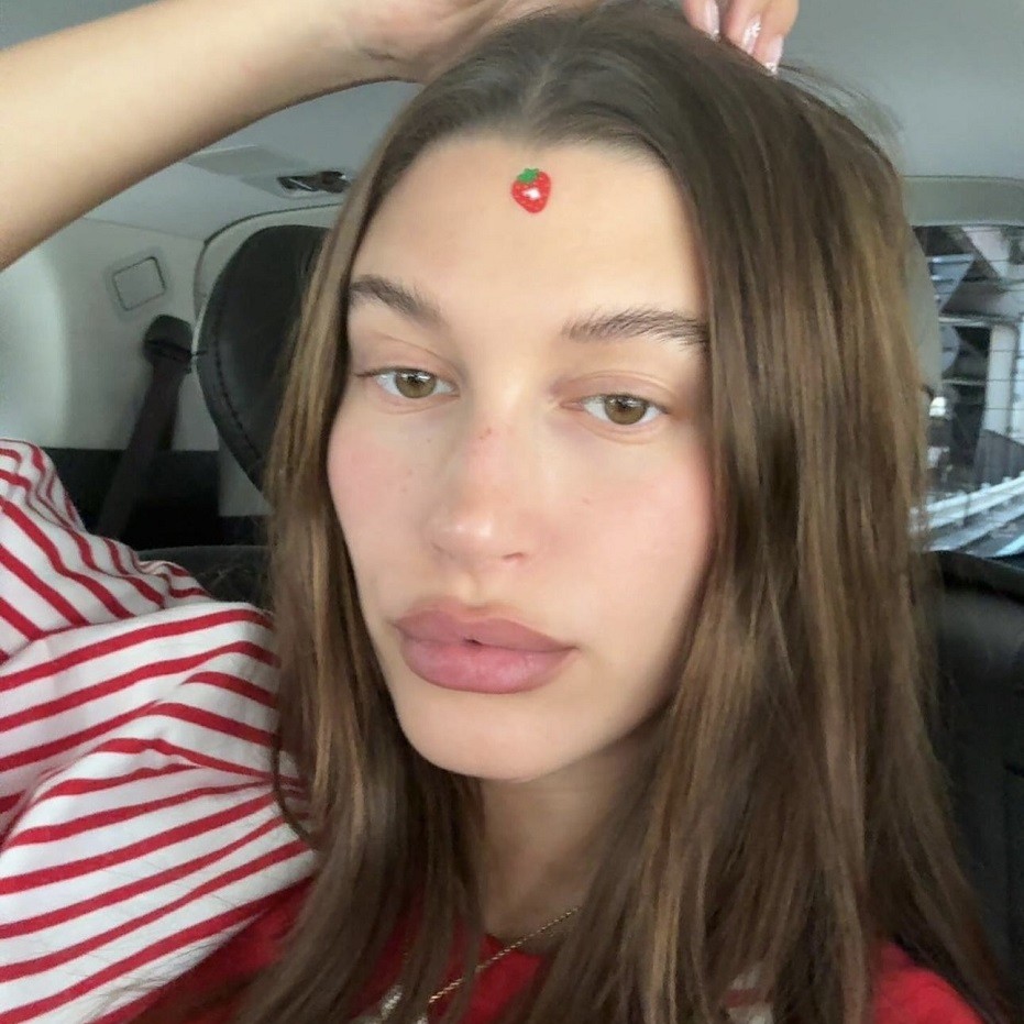 Hailey Bieber Hamile Stiliyle Radarımızda