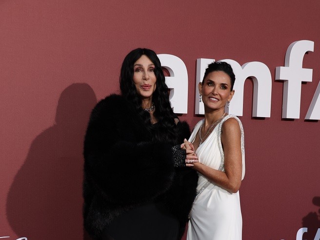 2024 amfAR Gala Kırmızı Halı Stilleri