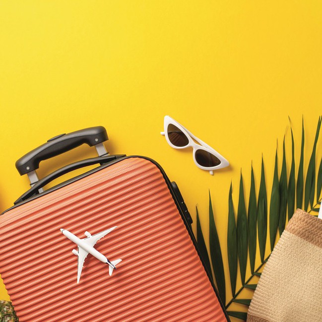 Ünlülerin Tatil Bavulunu Açtık!