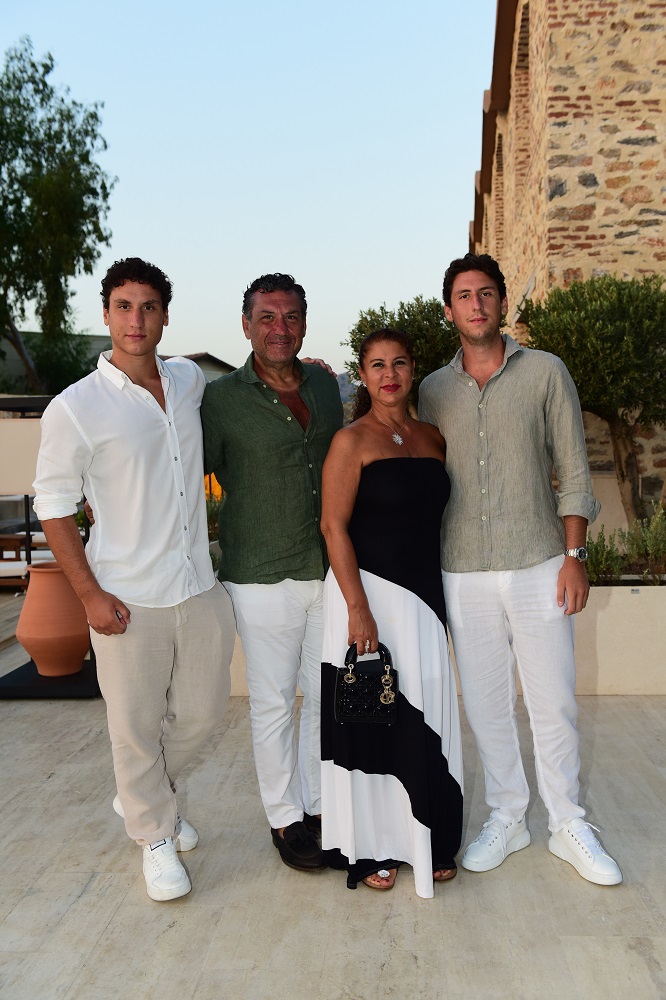 Aksel, Cem, Ala, Arman Şirin