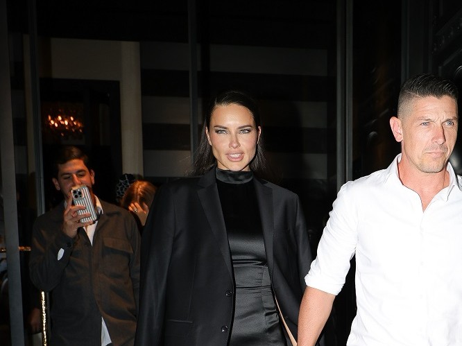 Adriana Lima Sevgilisiyle Paris'te