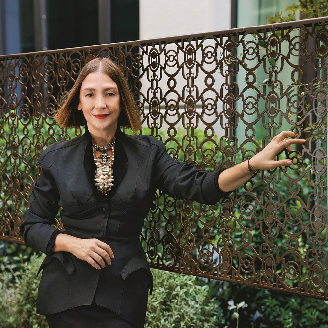 Şamdan Plus TV'de Arzu Kaprol