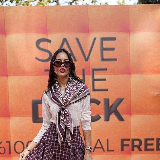 Türkiye'ye Gelişini Ünlü İsimlerle Kutladı