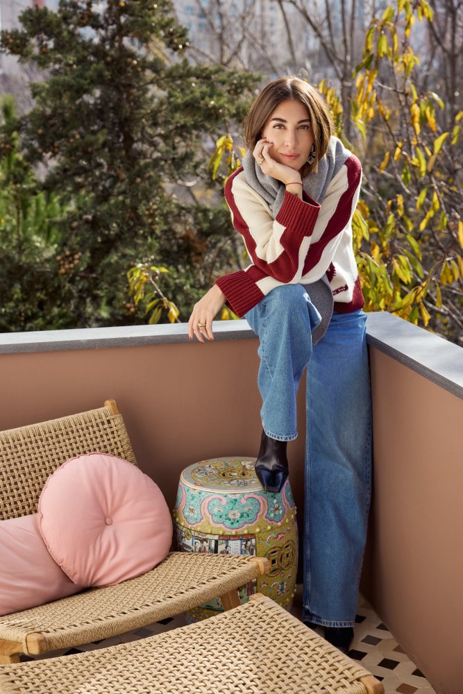 “Bir ürünün arzu nesnem haline gelmesi için gördüğüm an çarpılacağım kadar özel bir parça olması lazım. Eğer stil kodlarıma ve gardırobuma uygunsa ona sahip olana kadar peşini bırakmam. Bir nevi koleksiyonerlik gibi düşünebilirsiniz.”