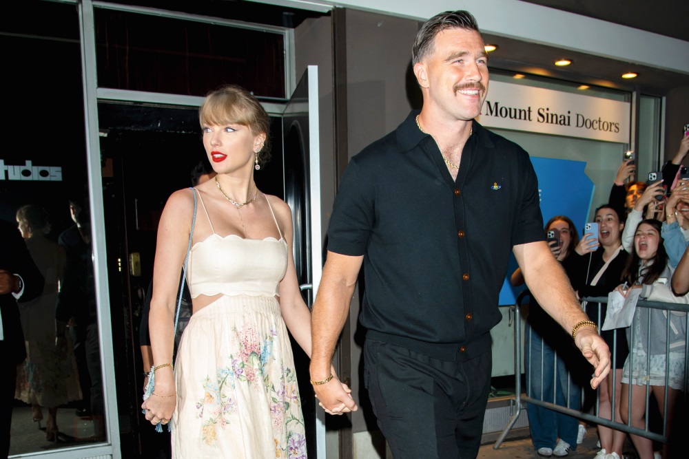 Taylor Swift &  Travis Kelce