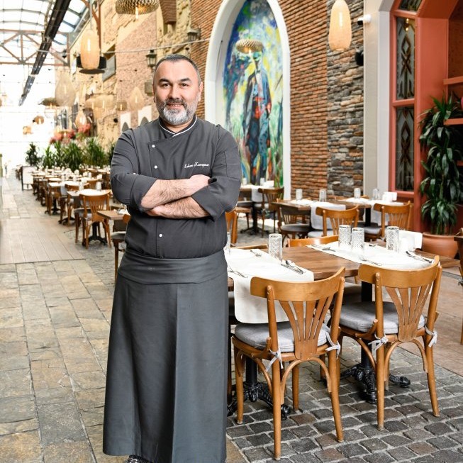 Her Tabakta Bir Hikaye Anlatmaya Çalışıyoruz