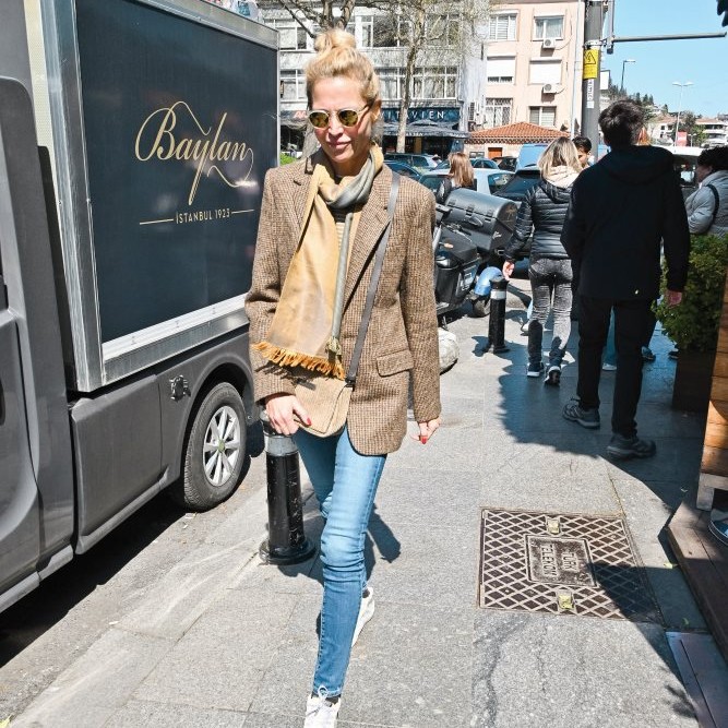 Şamdan Plus Objektifinden Caddelerde Ünlü İsimler