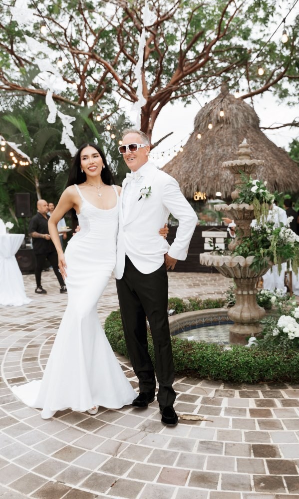 Dünyaca Ünlü Model Düğününde Türk Mücevherleri İle Işıldadı