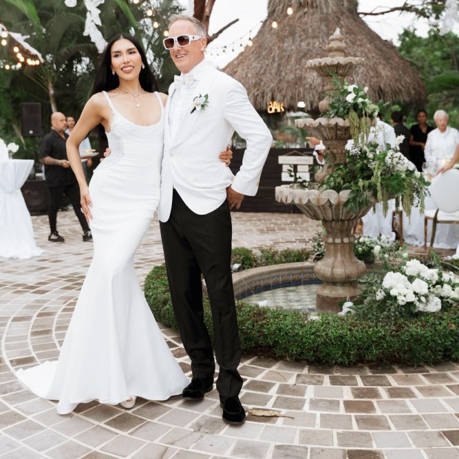 Dünyaca Ünlü Model Düğününde Türk Mücevherleri İle Işıldadı