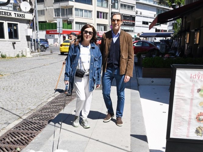 Şamdan Plus Objektifinden Caddelerde Ünlü İsimler