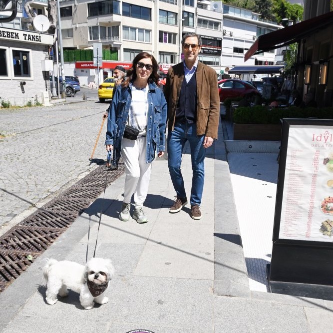 Şamdan Plus Objektifinden Caddelerde Ünlü İsimler