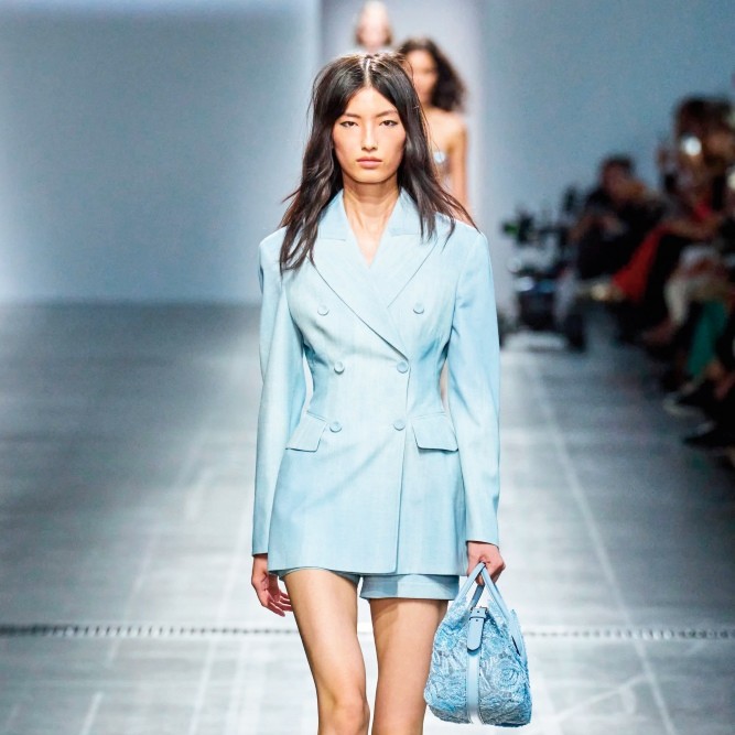 Yeniden Sahneye Çıktılar