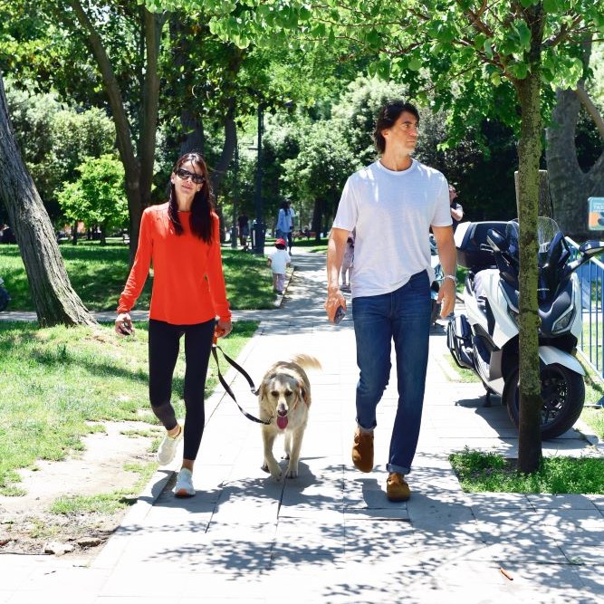 Şamdan Plus Objektifinden Caddelerde Ünlü İsimler