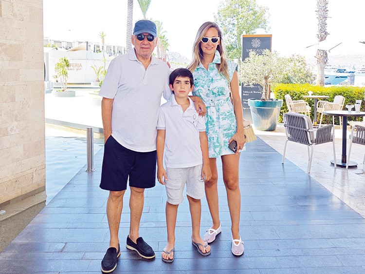 Şamdan Plus Objektifinden Caddelerde Ünlü İsimler