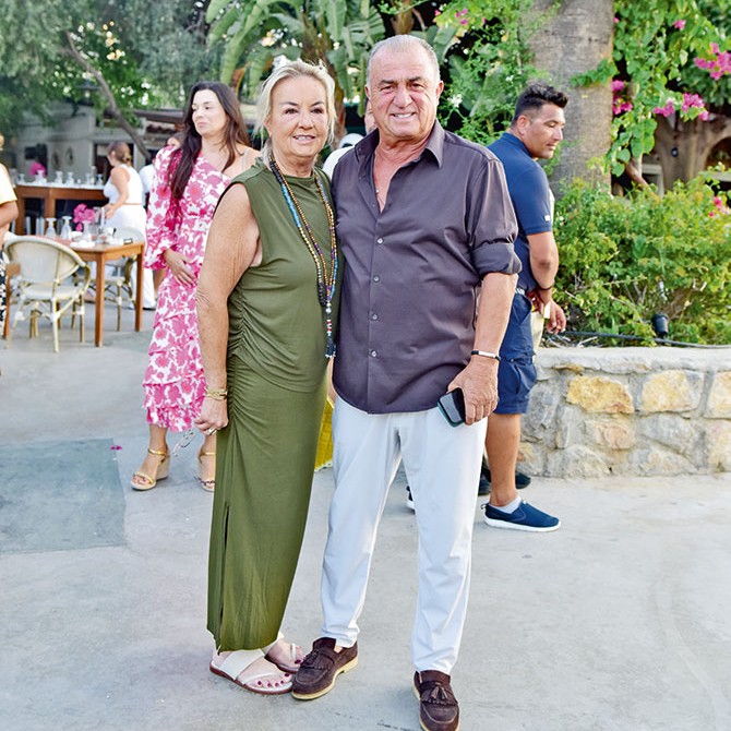 Şamdan Plus Objektifinden Caddelerde Ünlü İsimler