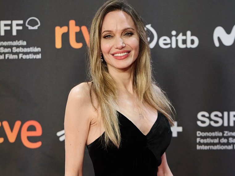 Angelina Jolie, San Sebastian Film Festivali’nde Kırmızı Halının Yıldızı Oldu