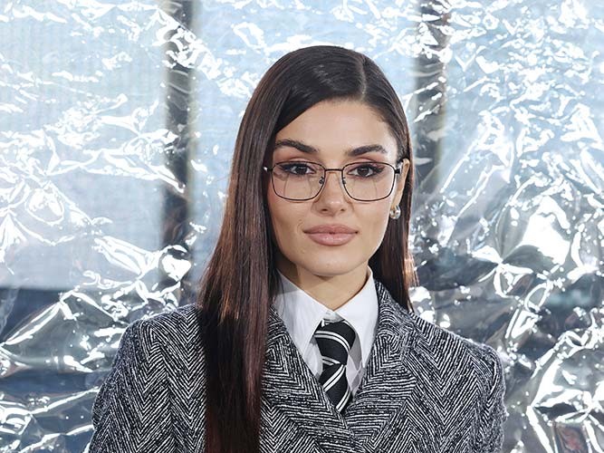 Hande Erçel Milano Moda Haftası’nda