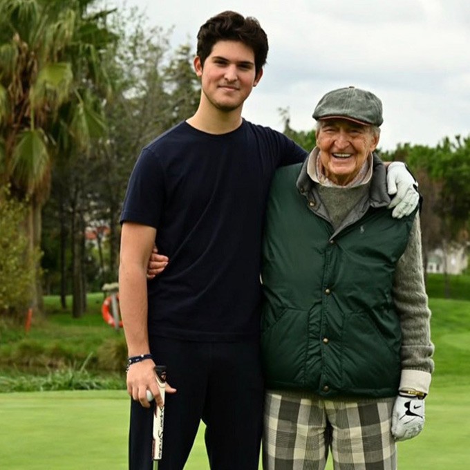 Rahmi Koç, torunu Kerim Rahmi Koç’la golf sahasında