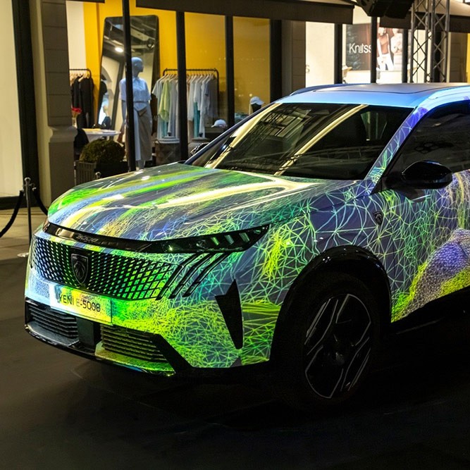 GALATAPORT İSTANBUL’DA PEUGEOT E-5008, SANAT ESERİNE DÖNÜŞTÜ