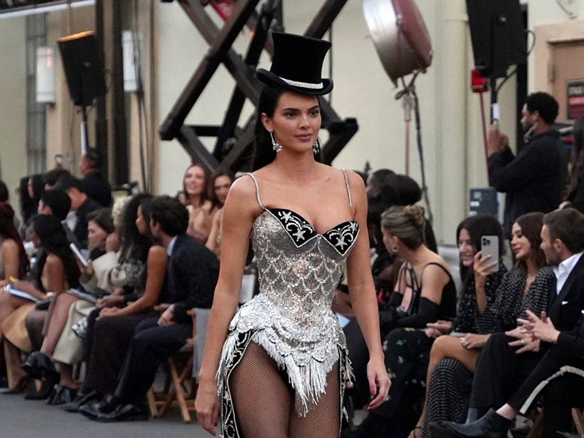 Hollywood’da Moda, Sinema ve Işıltı Bir Arada!