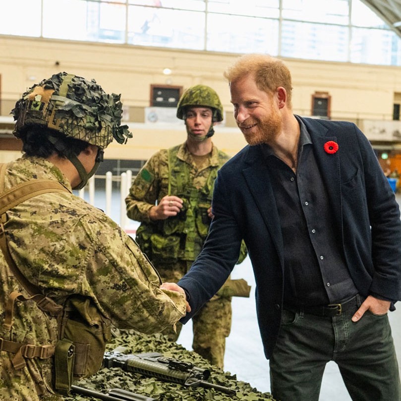 Prens Harry’den Kanada Yedek Kuvvetleri’ne Ziyaret