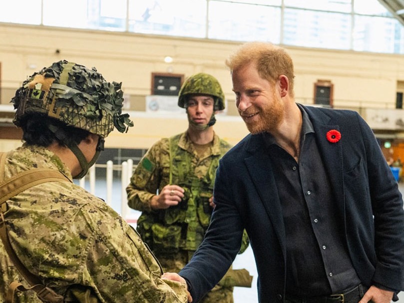 Prens Harry’den Kanada Yedek Kuvvetleri’ne Ziyaret