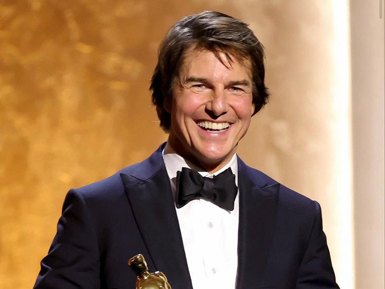 Tom Cruise, 2025 Governors Awards’ta Onur Oscarı’nın sahibi oldu.