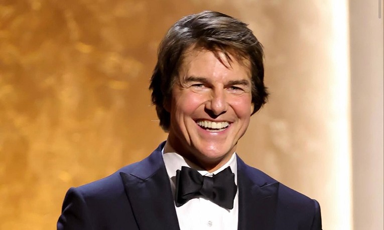 Tom Cruise, 2025 Governors Awards’ta Onur Oscarı’nın sahibi oldu.