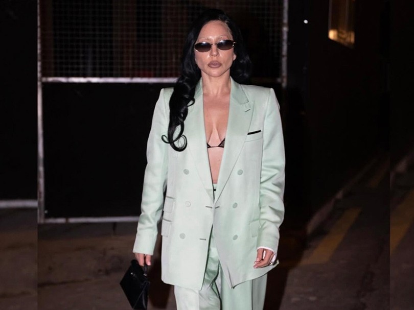 Lady Gaga Paris’te Yeni Saç Stiliyle Göz Kamaştırdı