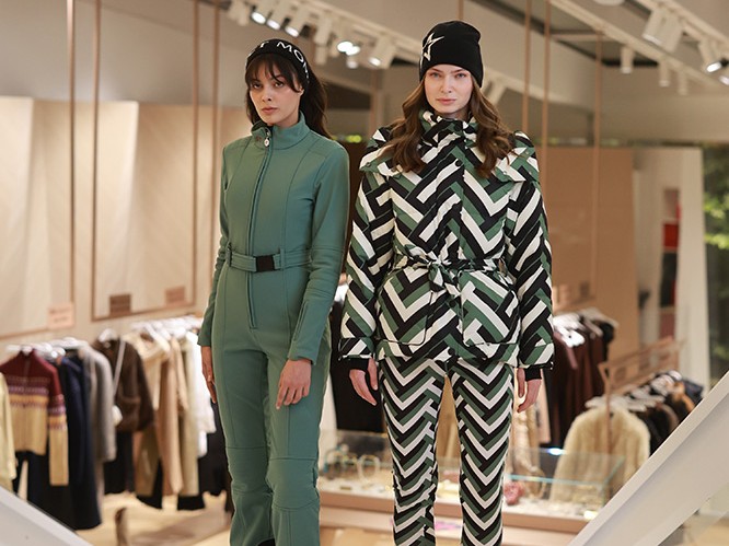 V2K Designers, Jane Gottschalk’ı Ağırladı: Modern ve Enerjik Bir Moda Buluşması