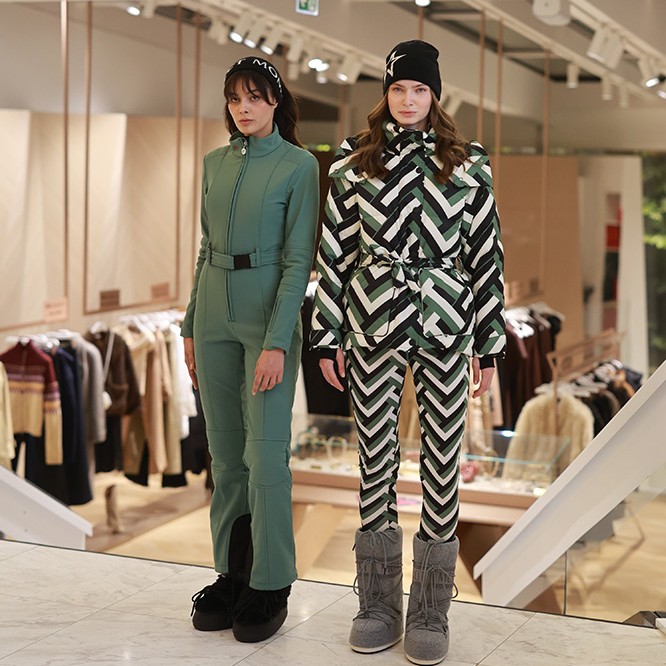 V2K Designers, Jane Gottschalk’ı Ağırladı: Modern ve Enerjik Bir Moda Buluşması