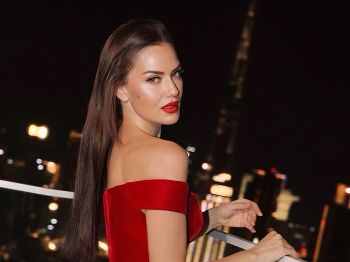 Fahriye Evcen Dubai’de