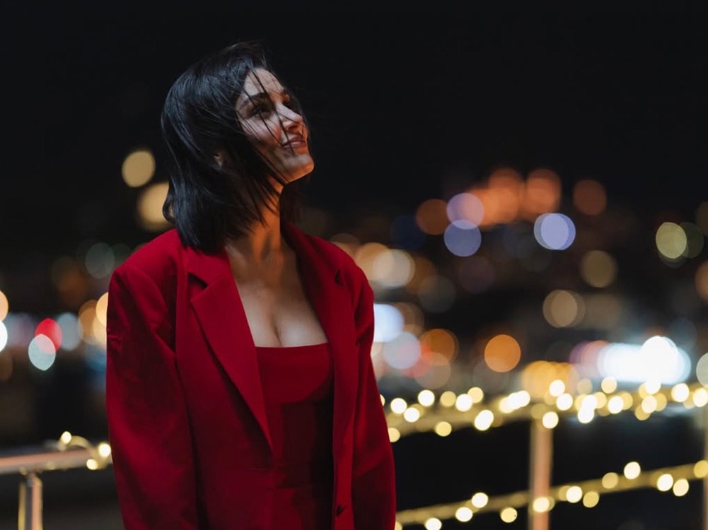 Hande Erçel’den Yeni Film Setinden Paylaşımlar