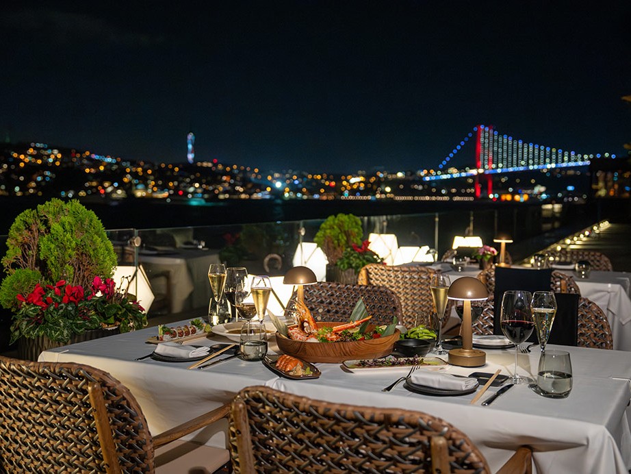 Boğaz’da Yeni Yılın Sofistike Buluşması