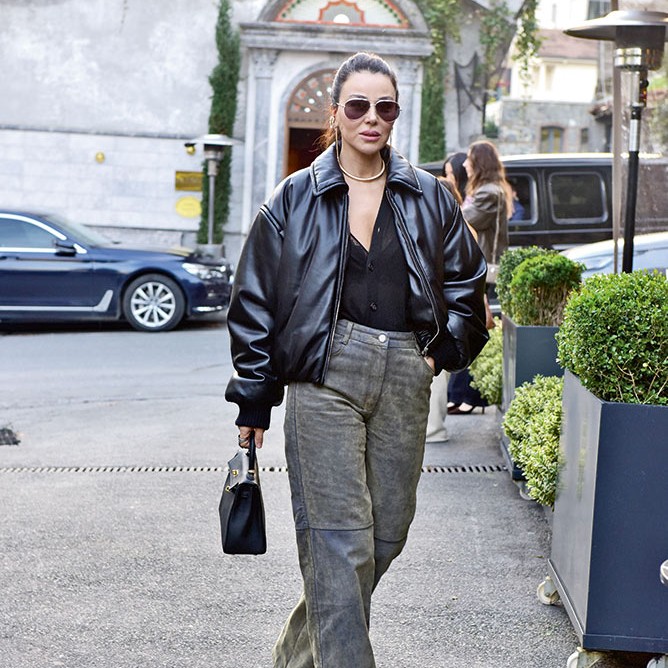 Şamdan Plus Objektifinden Caddelerde Ünlü İsimler