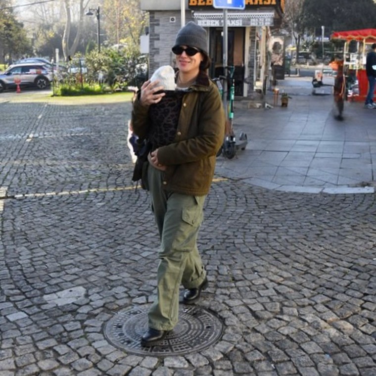 Ayşe Boyner, Oğlu Rafael Rumi ile Bebek’te Görüntülendi