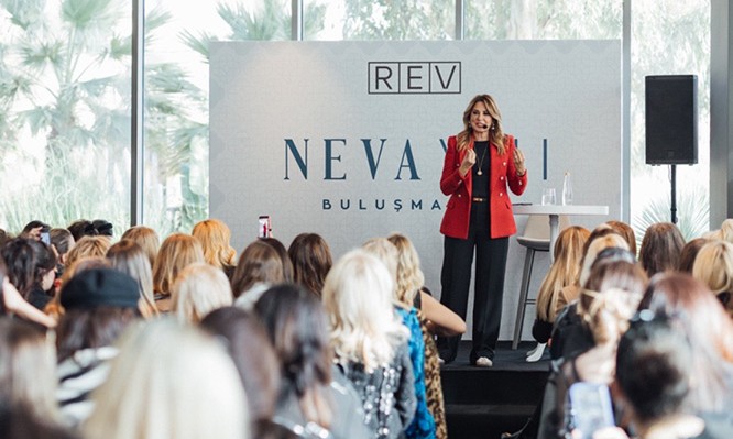 Rev Yalı Buluşmalarında Hande Kazanova 2026 Öngörülerini Paylaştı