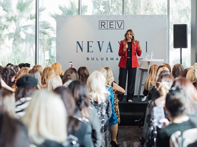 Rev Yalı Buluşmalarında Hande Kazanova 2026 Öngörülerini Paylaştı
