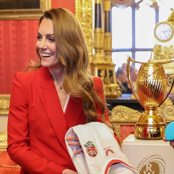 Galler Prensesi’nden Kensington Sarayı’nda Zarif Ev Sahipliği