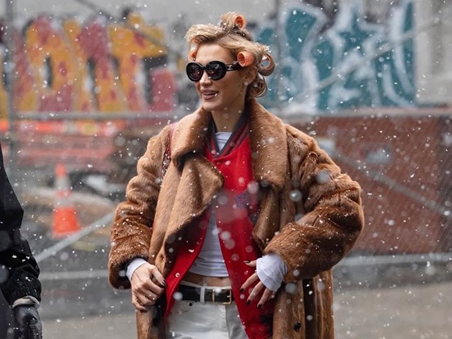 Bella Hadid, New York Sokaklarında Kış Stilini Öne Çıkardı