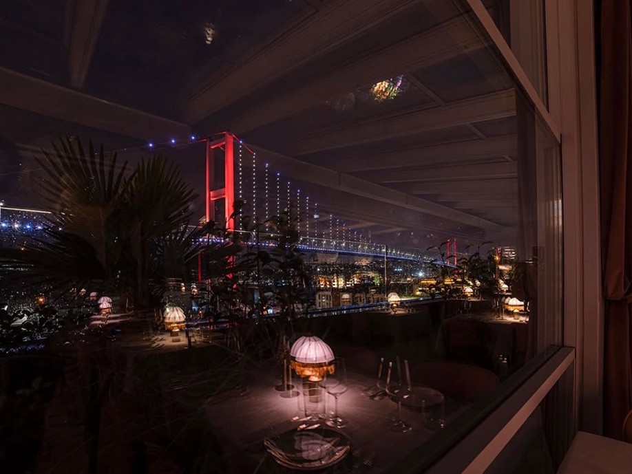 Sevgililer Günü’nde Boğaz Manzaralı Zamansız Adresler