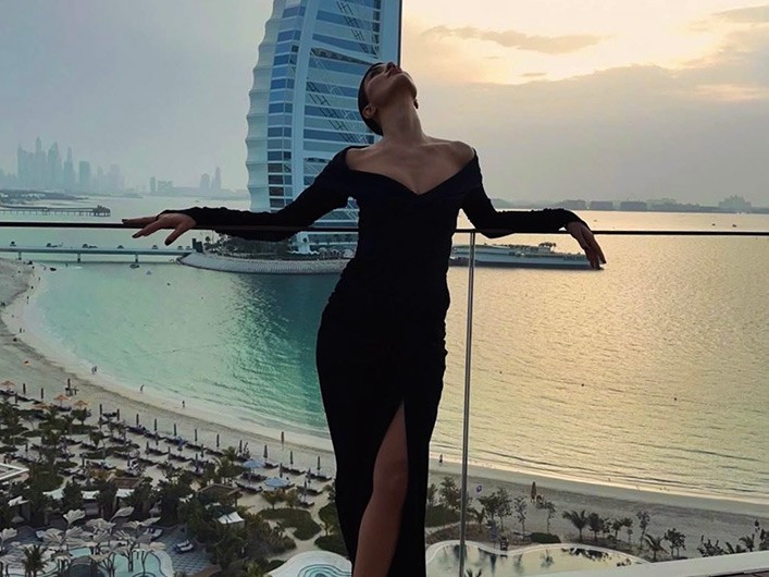 Tuba Büyüküstün ve Barış Arduç Dubai’de Özel Lansmanda