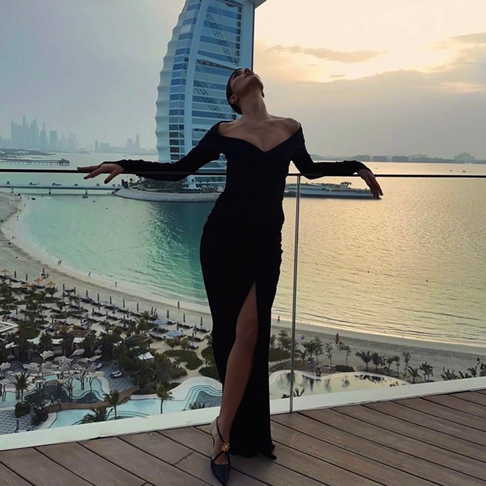 Tuba Büyüküstün ve Barış Arduç Dubai’de Özel Lansmanda