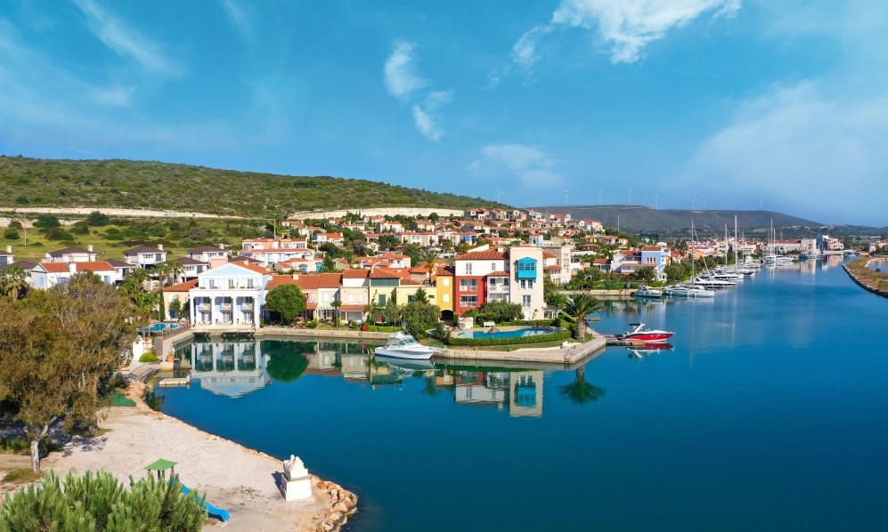 Alaçatı Lüks Mekanlar Rehberi: Zarafetin, Ritmin ve Stil Sahibi Kaçamakların Adresi